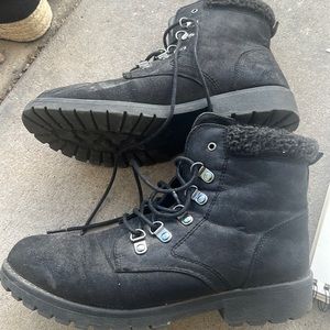 Cliffs Black Boots